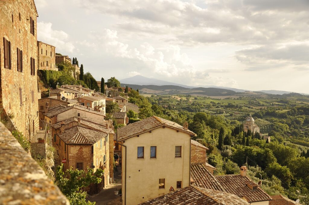 Trasformazione di S.r.l. Holding Immobiliare in Società Semplice: Guida, Fisco e Passaggio Generazionale
